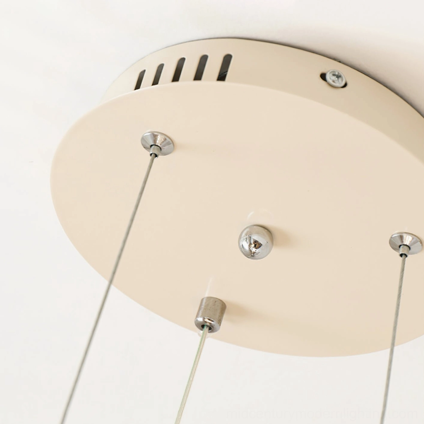 Aircraft pendant lamp ceiling mounting base with metal fixtures and ventilation