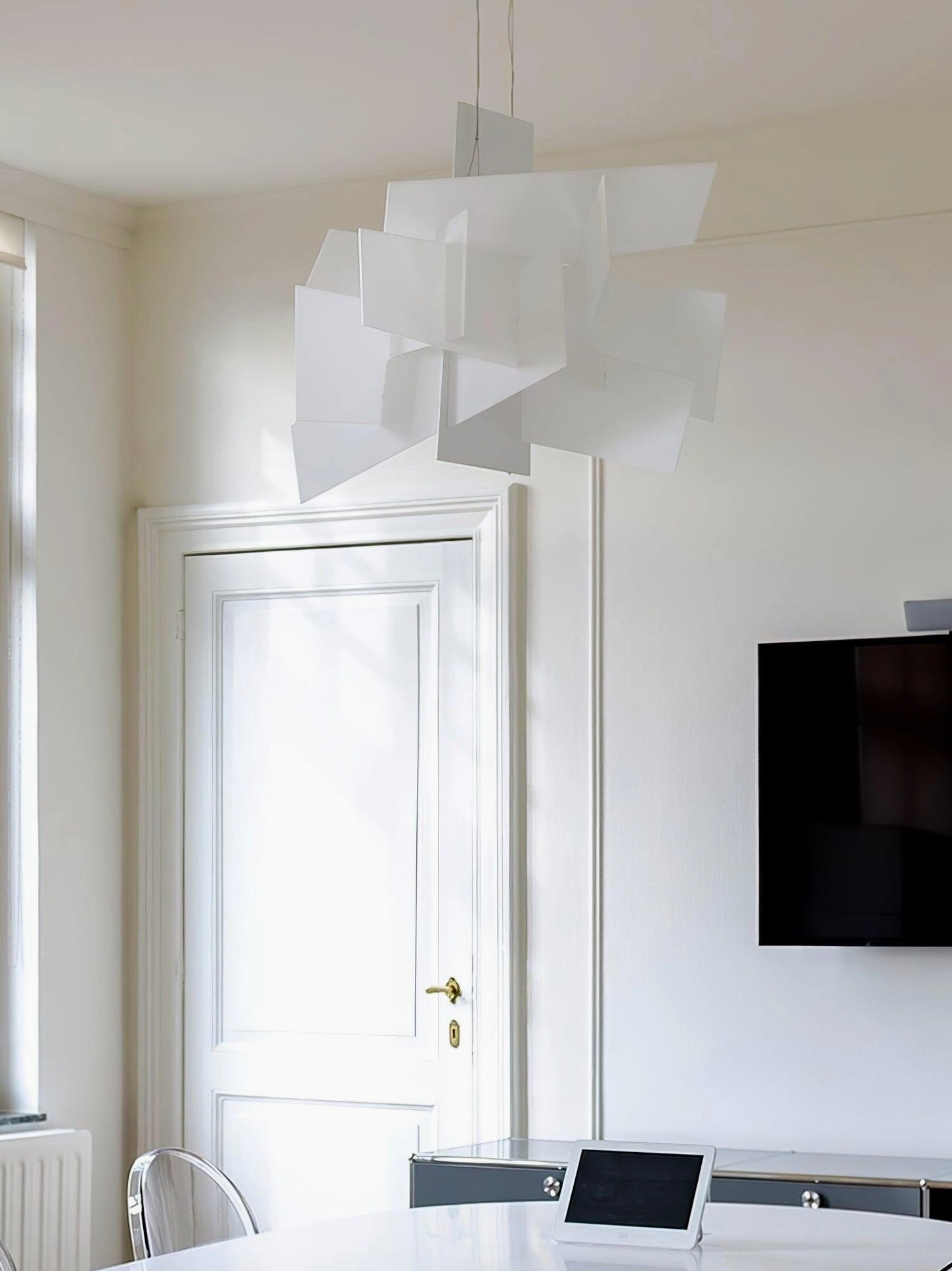 Big Bang pendant chandelier installation residential modern home interior ceiling mounted