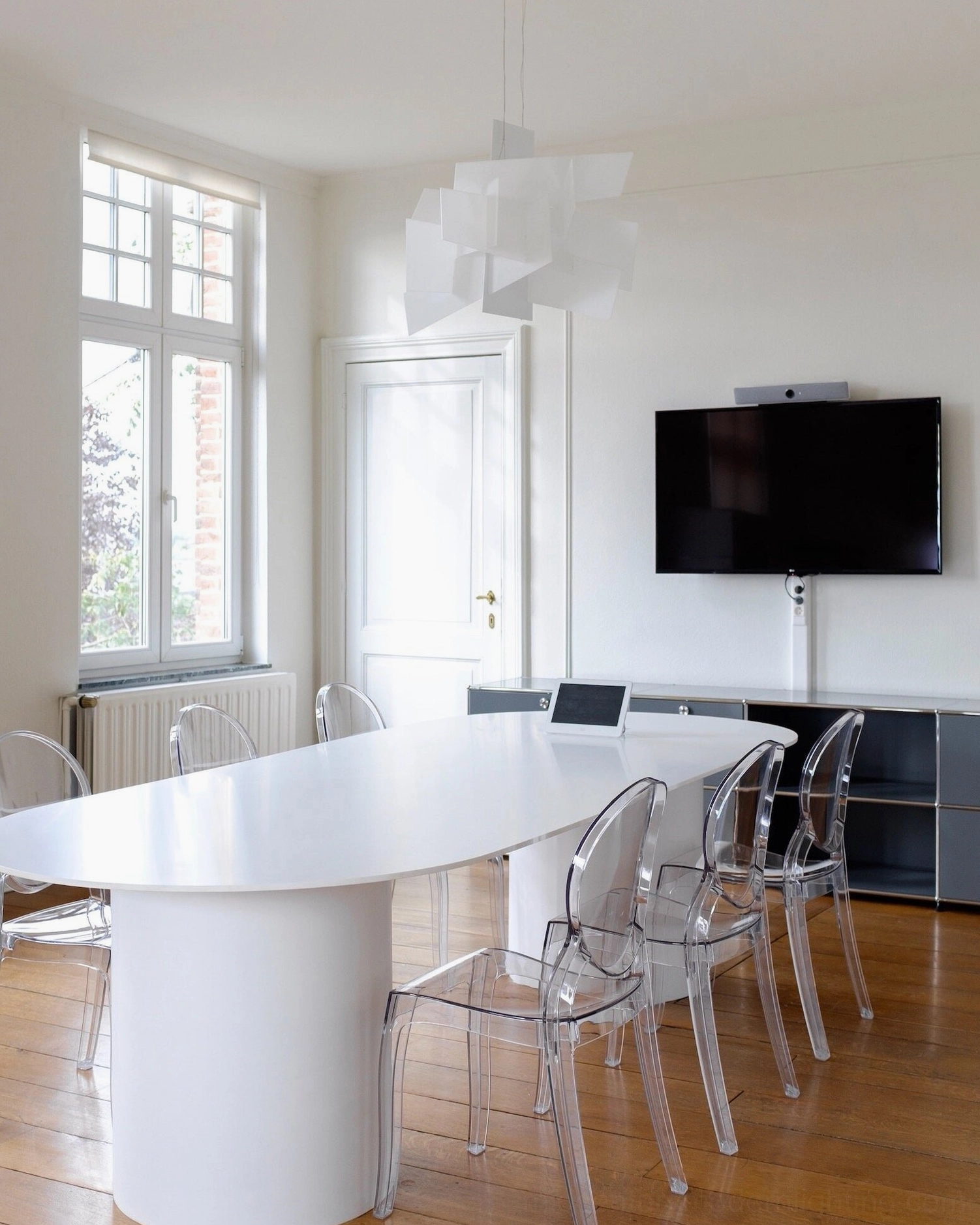 Big Bang pendant chandelier minimalist modern design aesthetic sculptural form lighting fixture