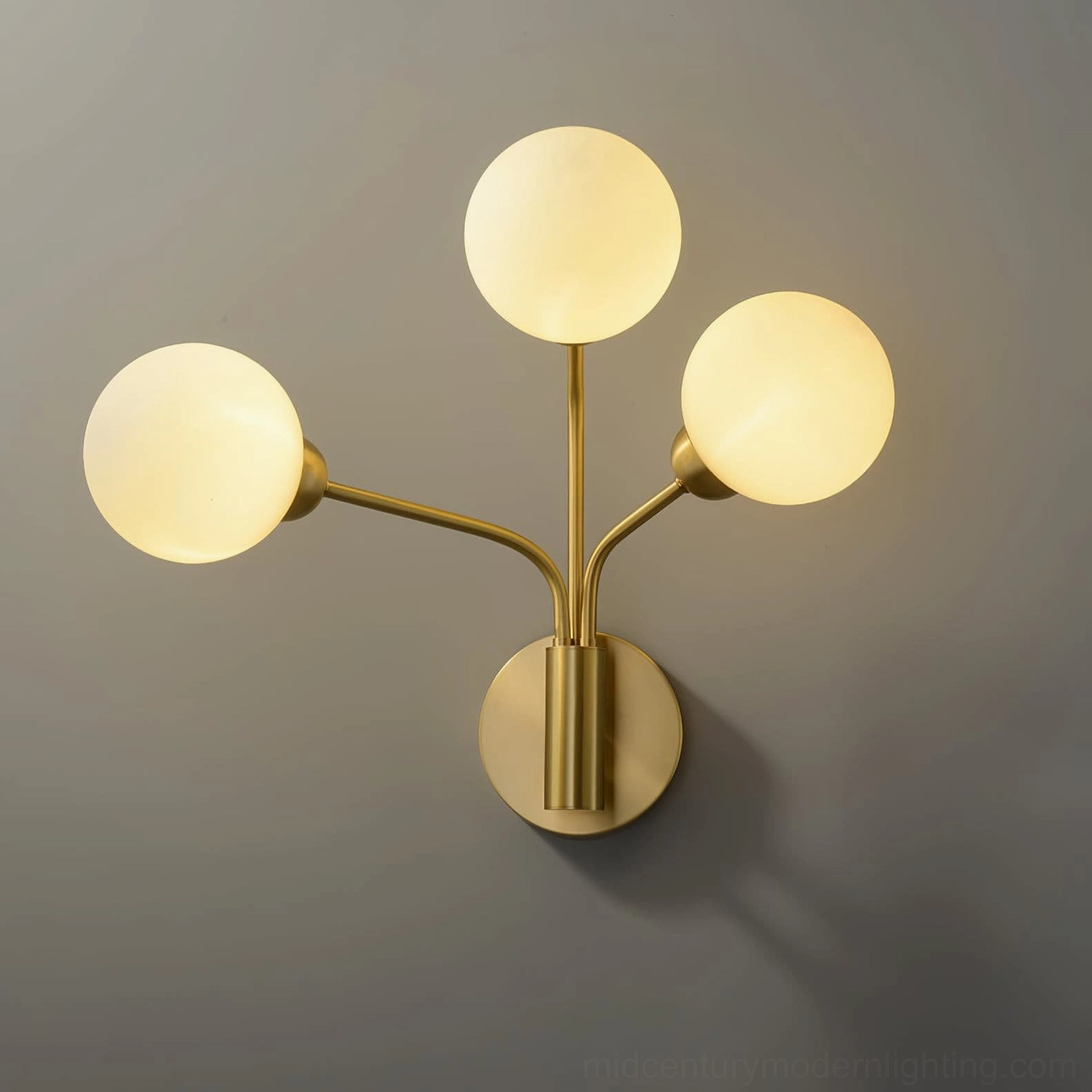Chelso wall lamp brass finish warm light color temperature comparison