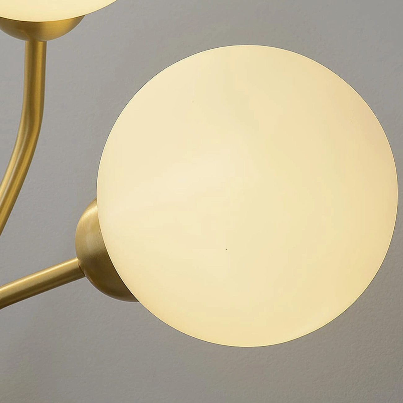 Chelso mid-century modern wall lamp international voltage 110-240V