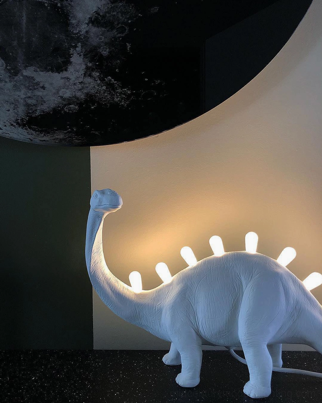 Dinosaur table lamp gift option, design enthusiast lighting present