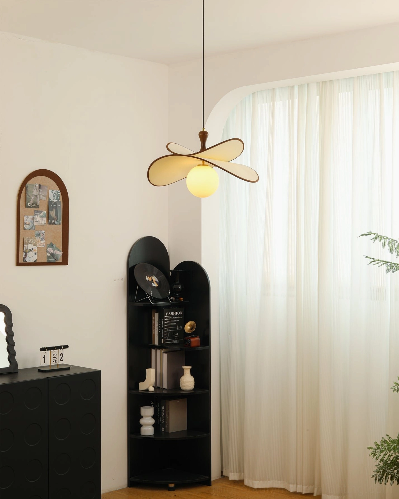 Fyano single-light petal shade pendant side view French vintage setting compact geometric shape