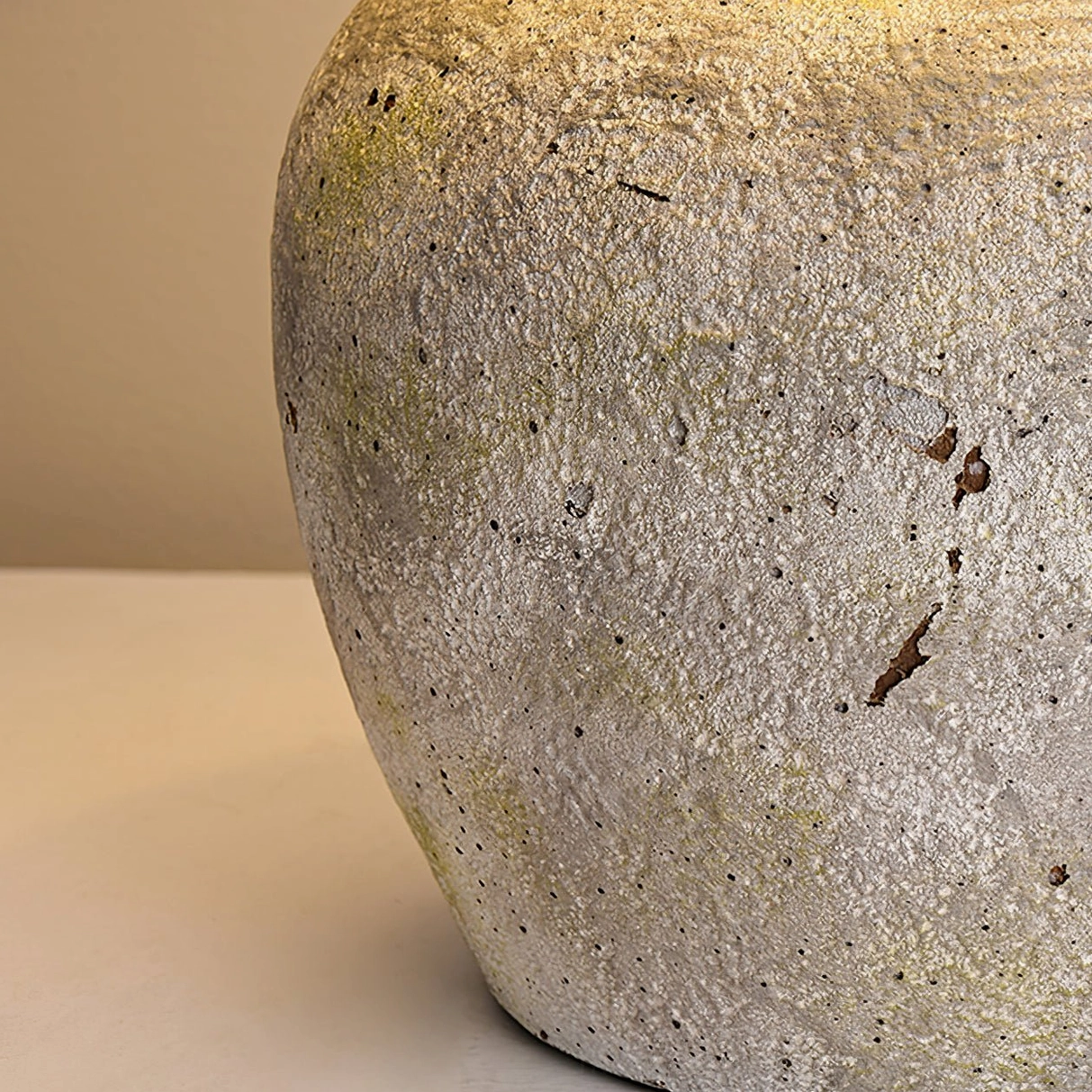 Houa handcrafted ceramic table lamp - wabi-sabi style mid-century modern lighting