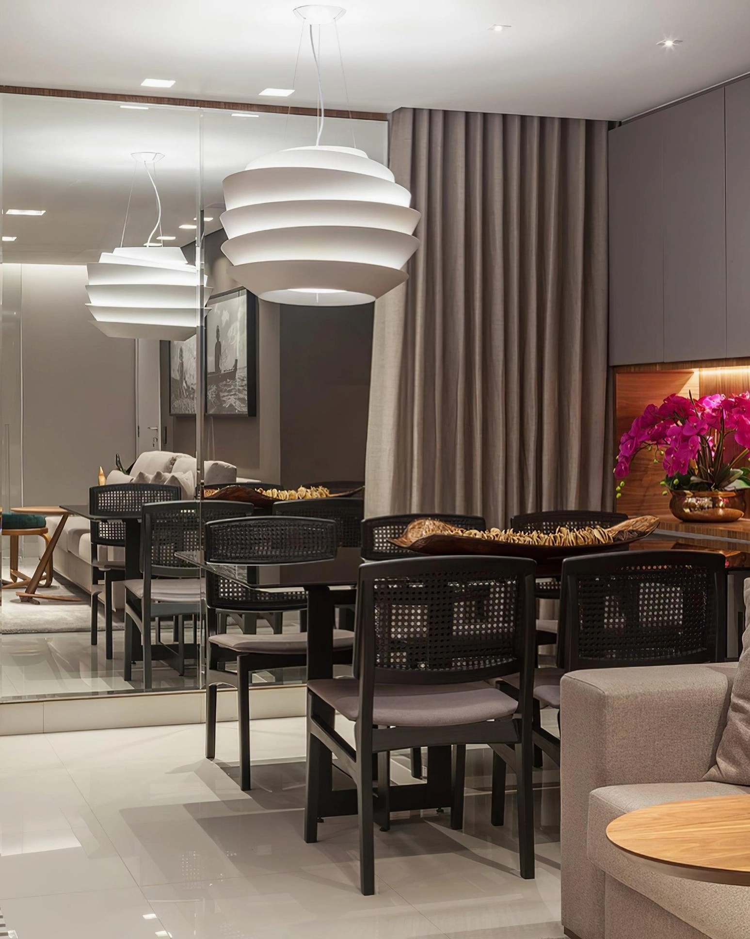 White layered pendant lamp gallery retail boutique accent lighting modern fixture