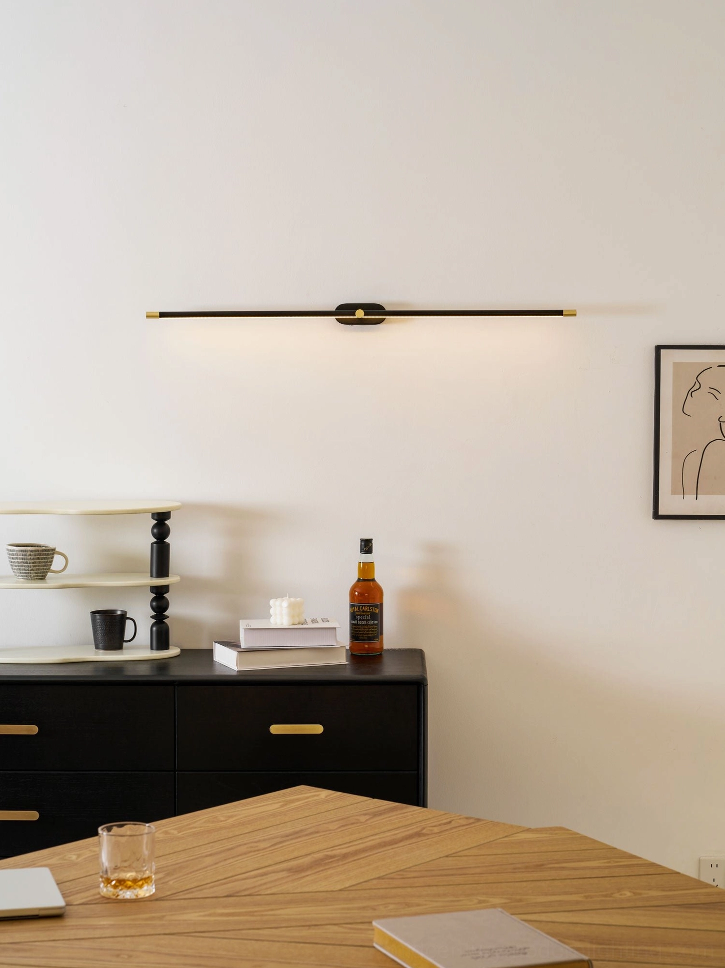 Modern linear rechargeable wall lamp with integrated LED and flicker-free light quality