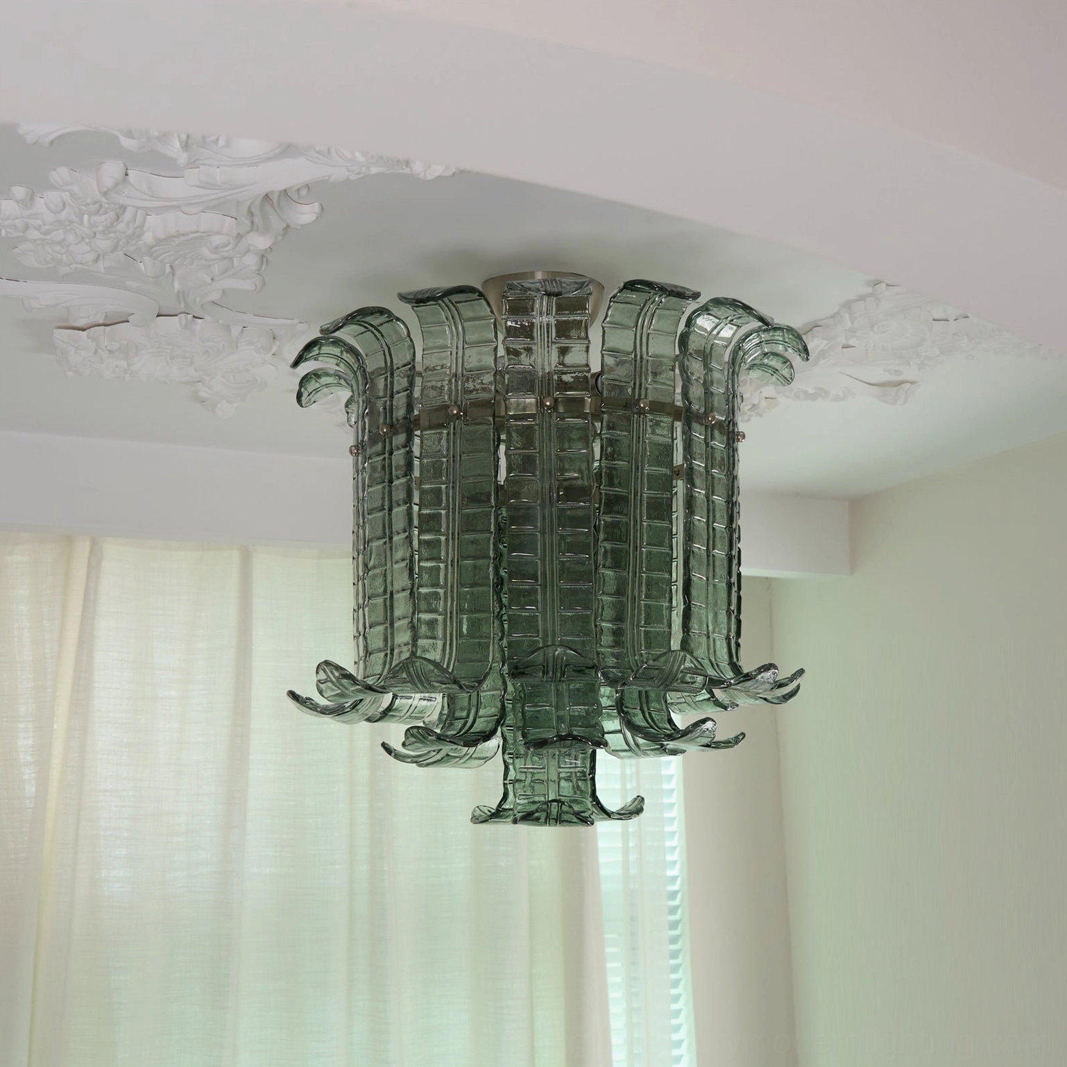 Murano glass ceiling lamp installation guide, bracket detail, ceiling mount hardware, venetian glass fixture