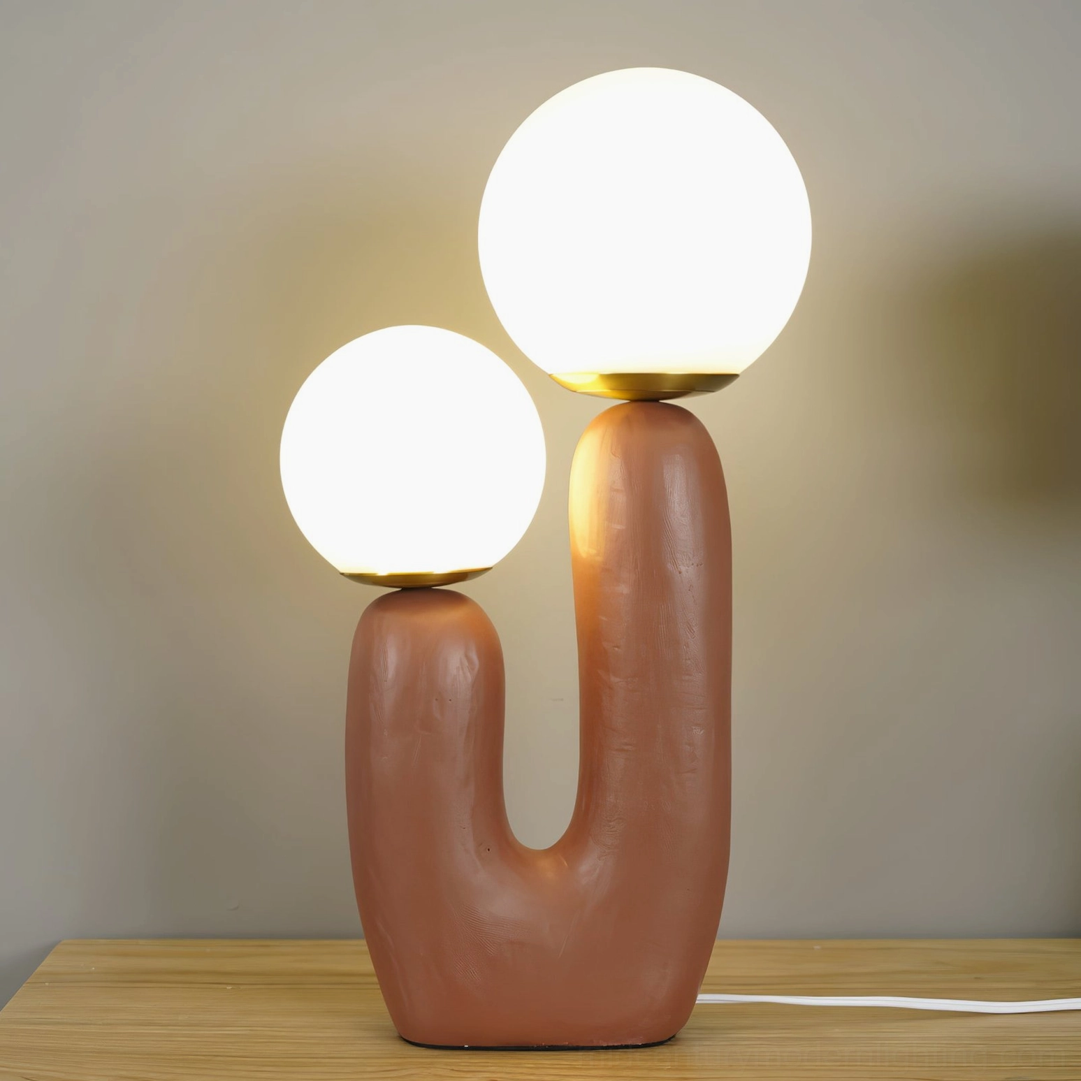 Oo table lamp daylight natural illumination detail