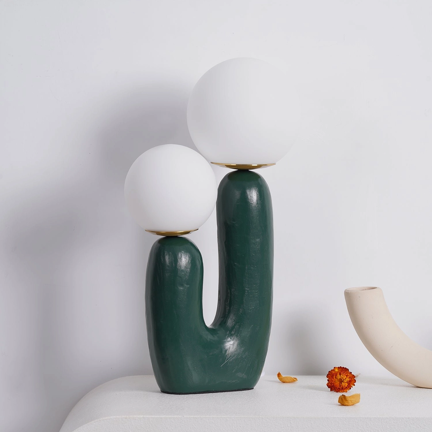 Oo table lamp side profile showing ceramic base and glass shade geometry