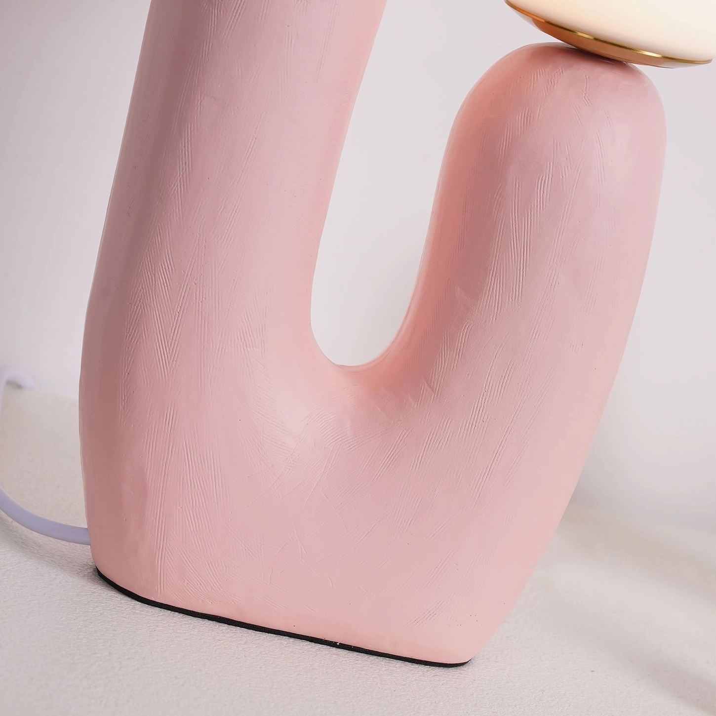Oo lamp smooth frosted shade organic rough base contrast