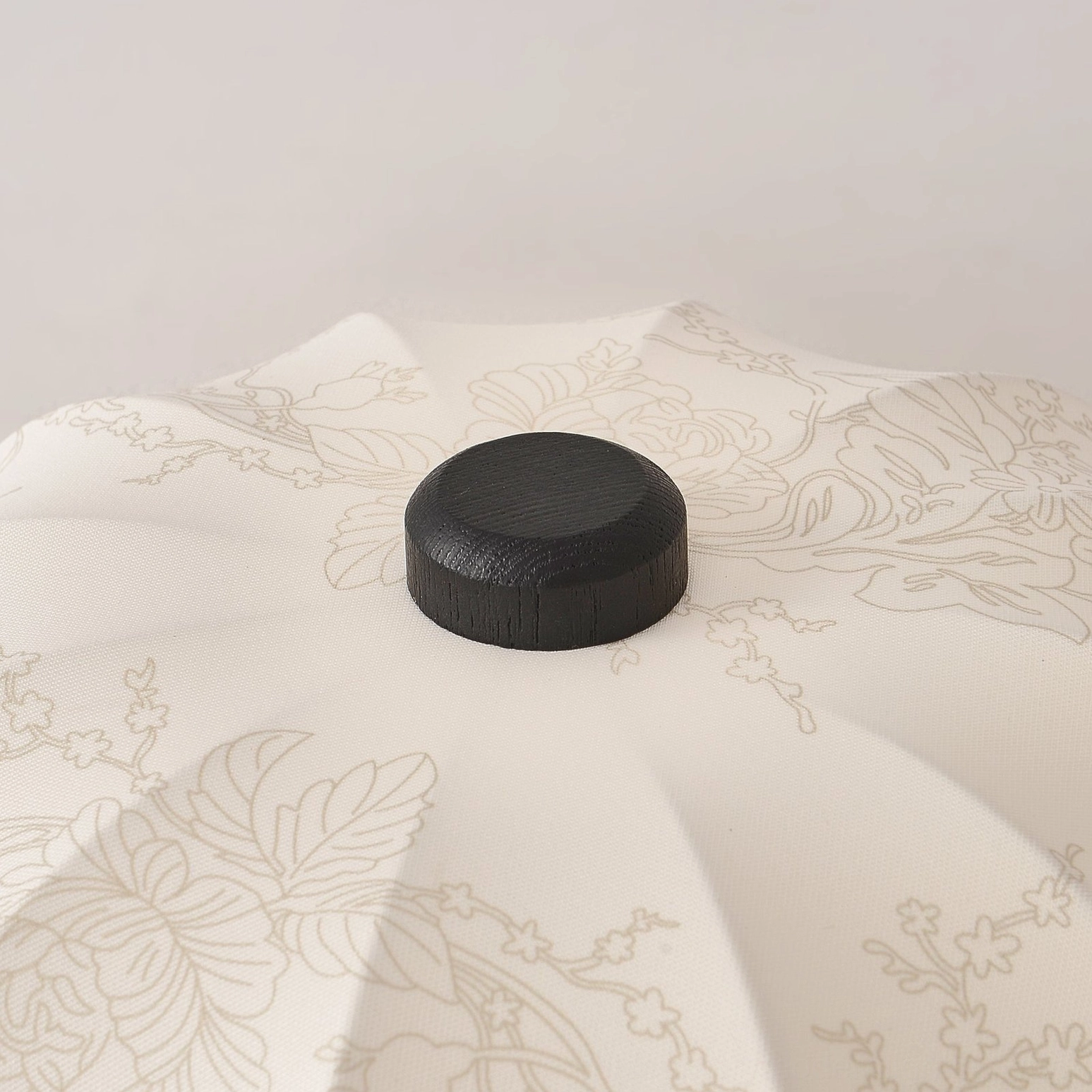 Orchid table lamp showing electrical specifications and cord length details
