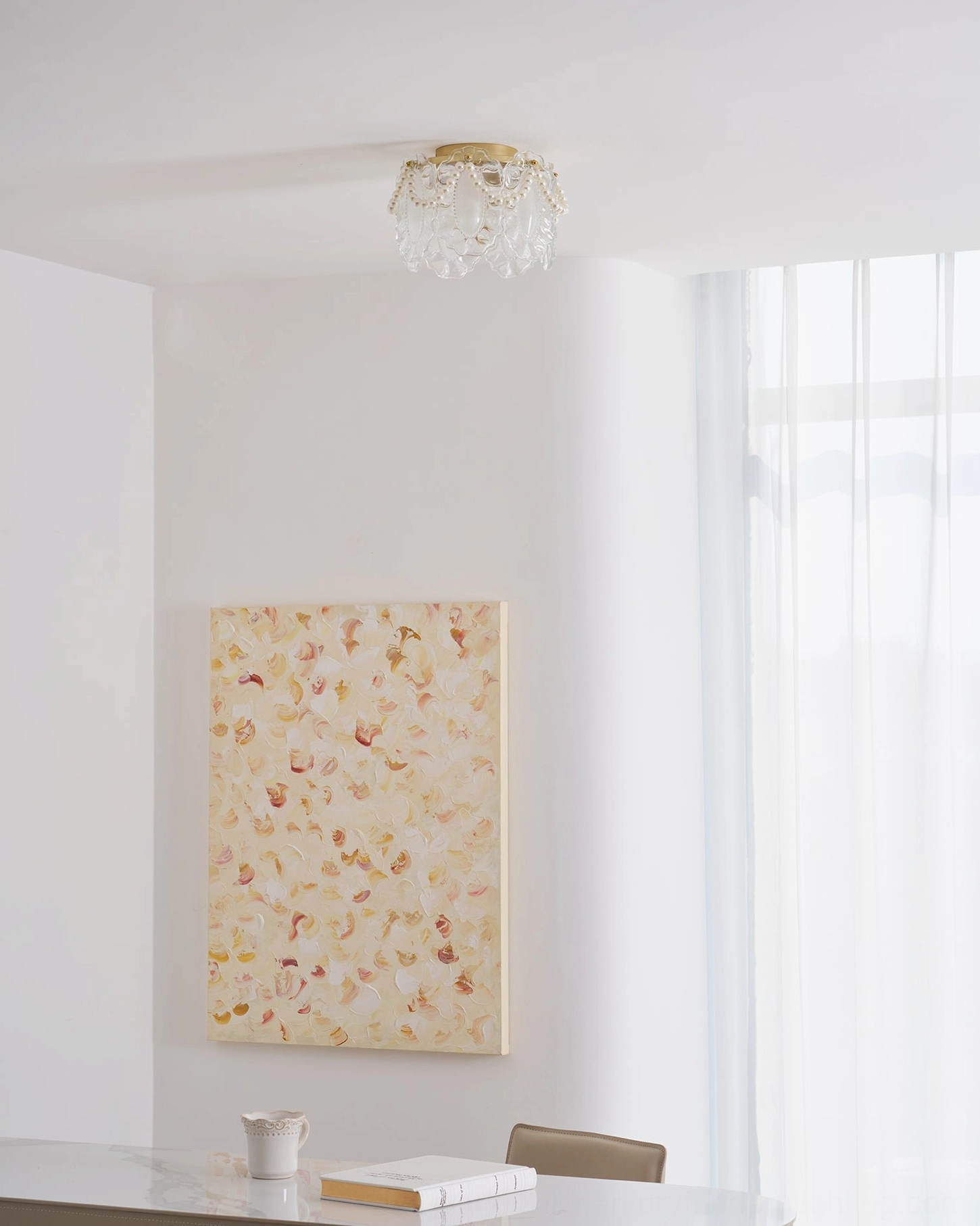 Petal Pearl ceiling lamp demonstrating artistic glass petal arrangement and light diffusion