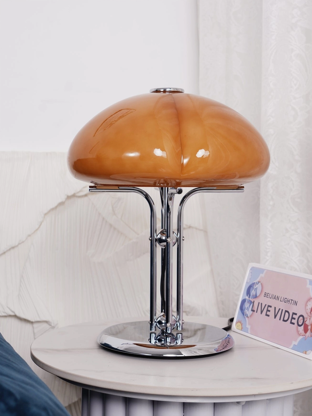 Quadrifoglio four-leaf clover table lamp close-up detail of hand-shaped glass and chrome components