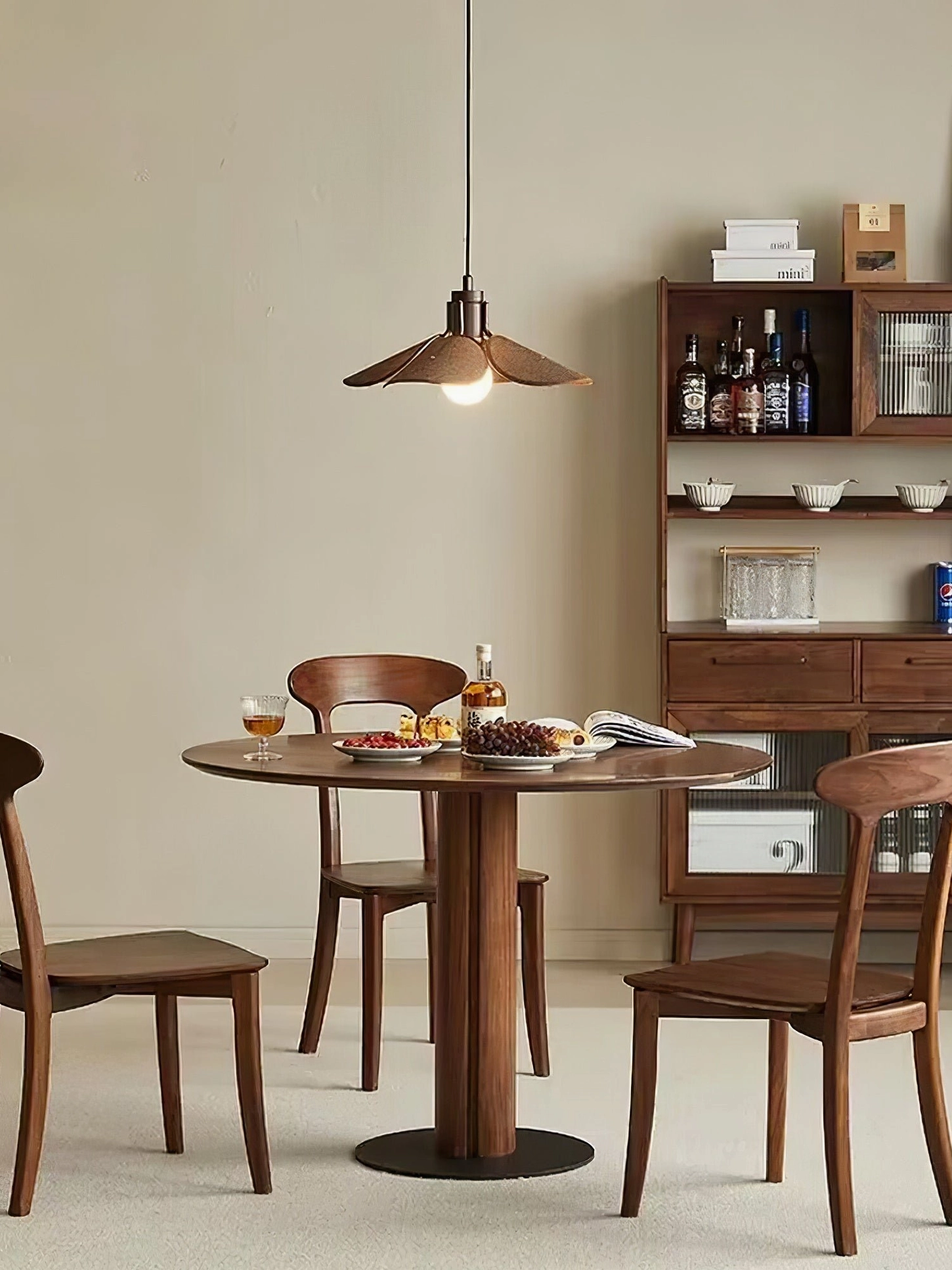 Riankh pendant lamp technical specifications showing diameter 52cm height 22cm and universal AC voltage compatibility
