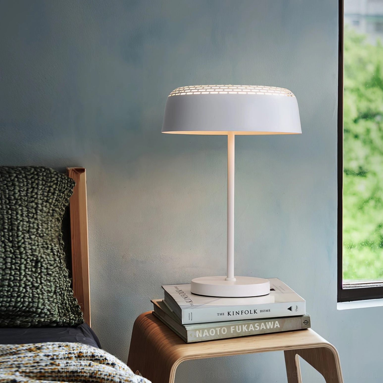 Ring T1 white matte finish LED table lamp with modern geometric metal ring shade