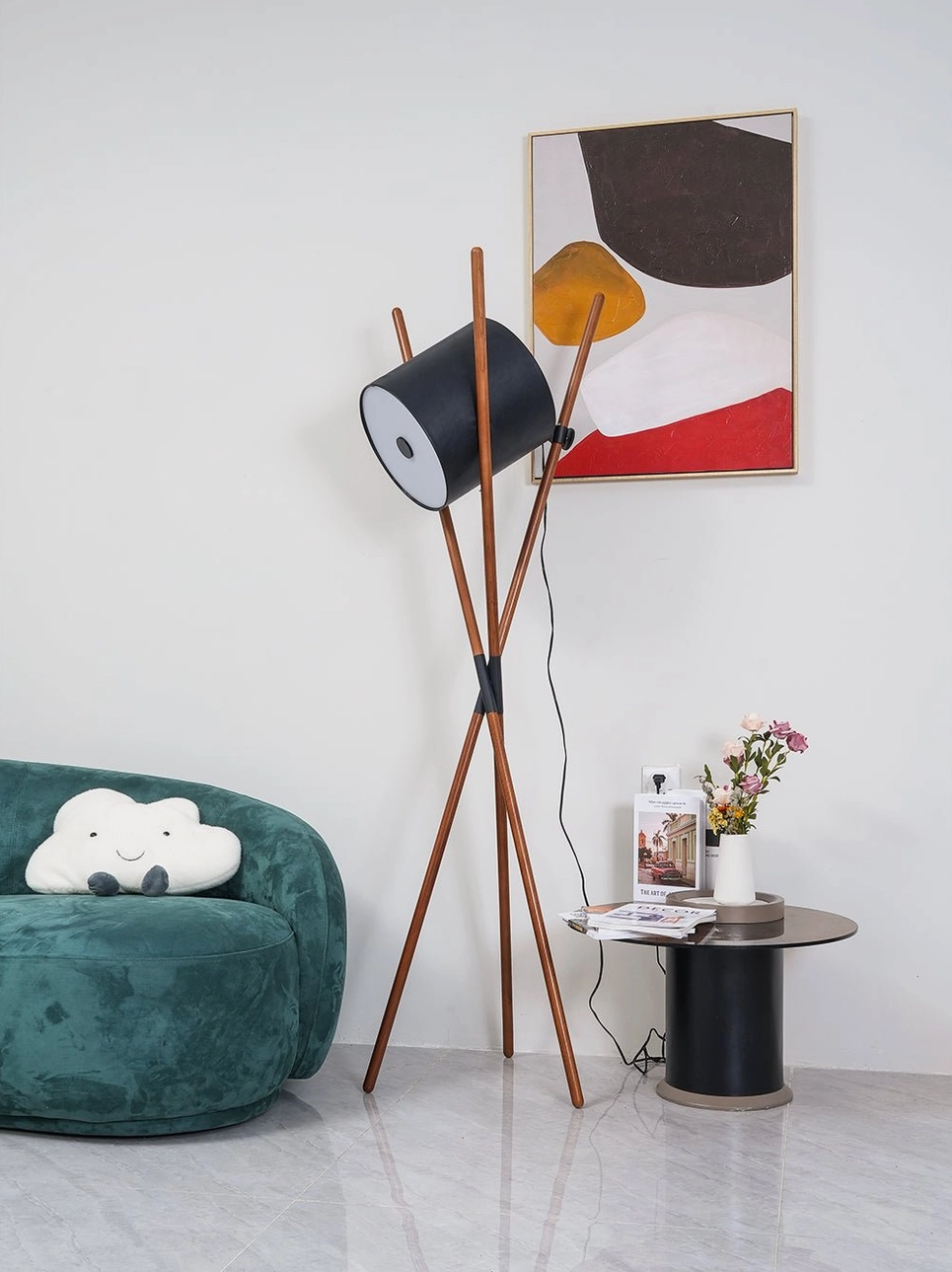 Shift floor lamp with visible power cord in modern living room - cylindrical shade design detail