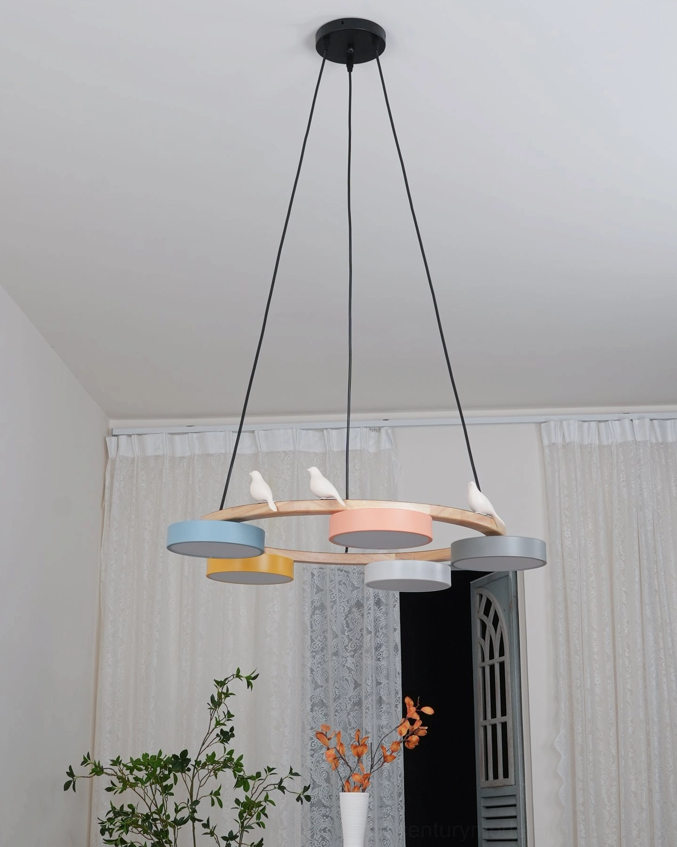 Sienna bird round pendant chandelier size comparison showing four-head and five-head configurations side by side