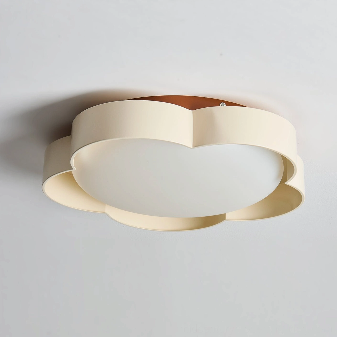 Sika ceiling lamp compact size comparison showing 25cm diameter petal-shaped design on white background