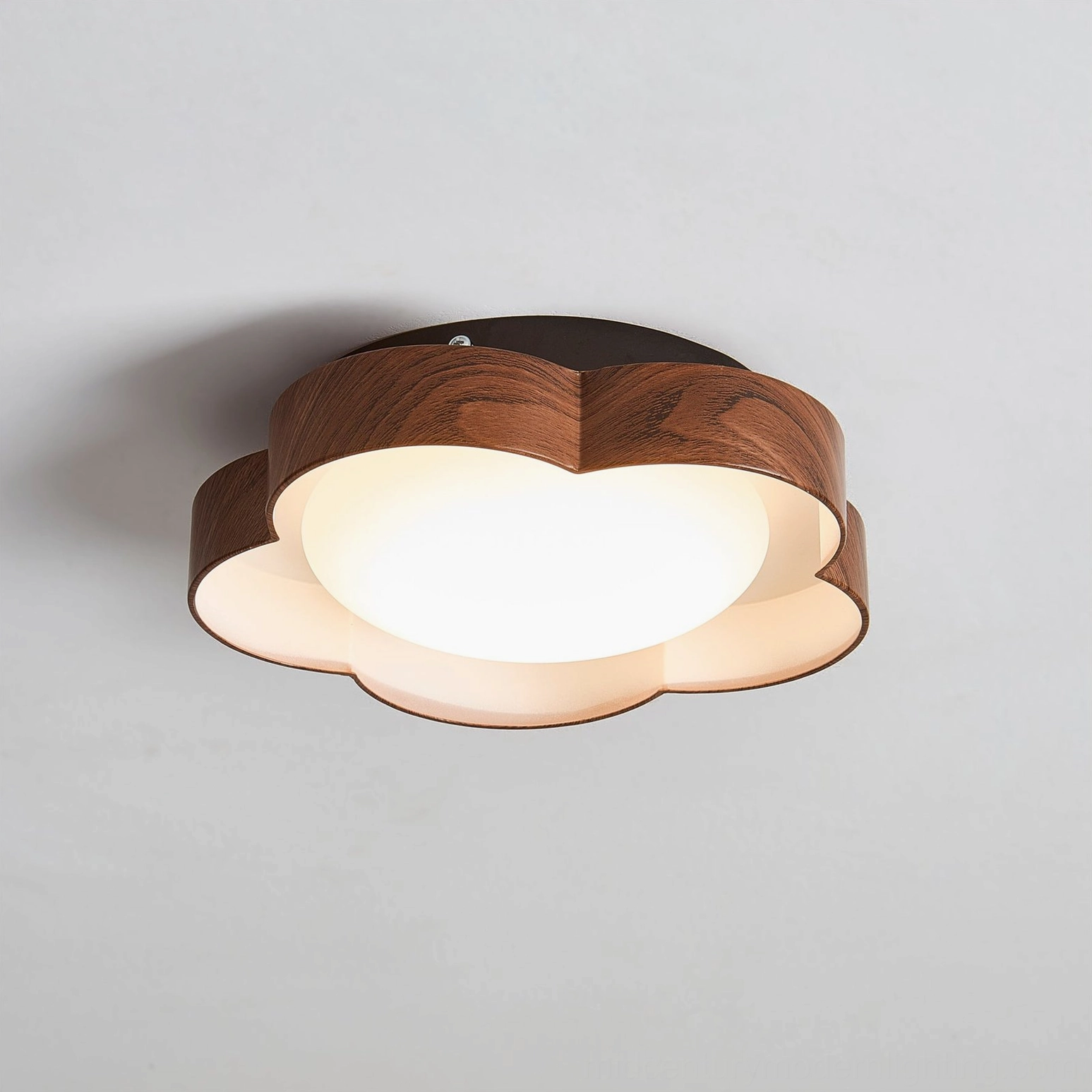 Sika organic ceiling light showing warm dimmable LED technology and soft ambient illumination effect