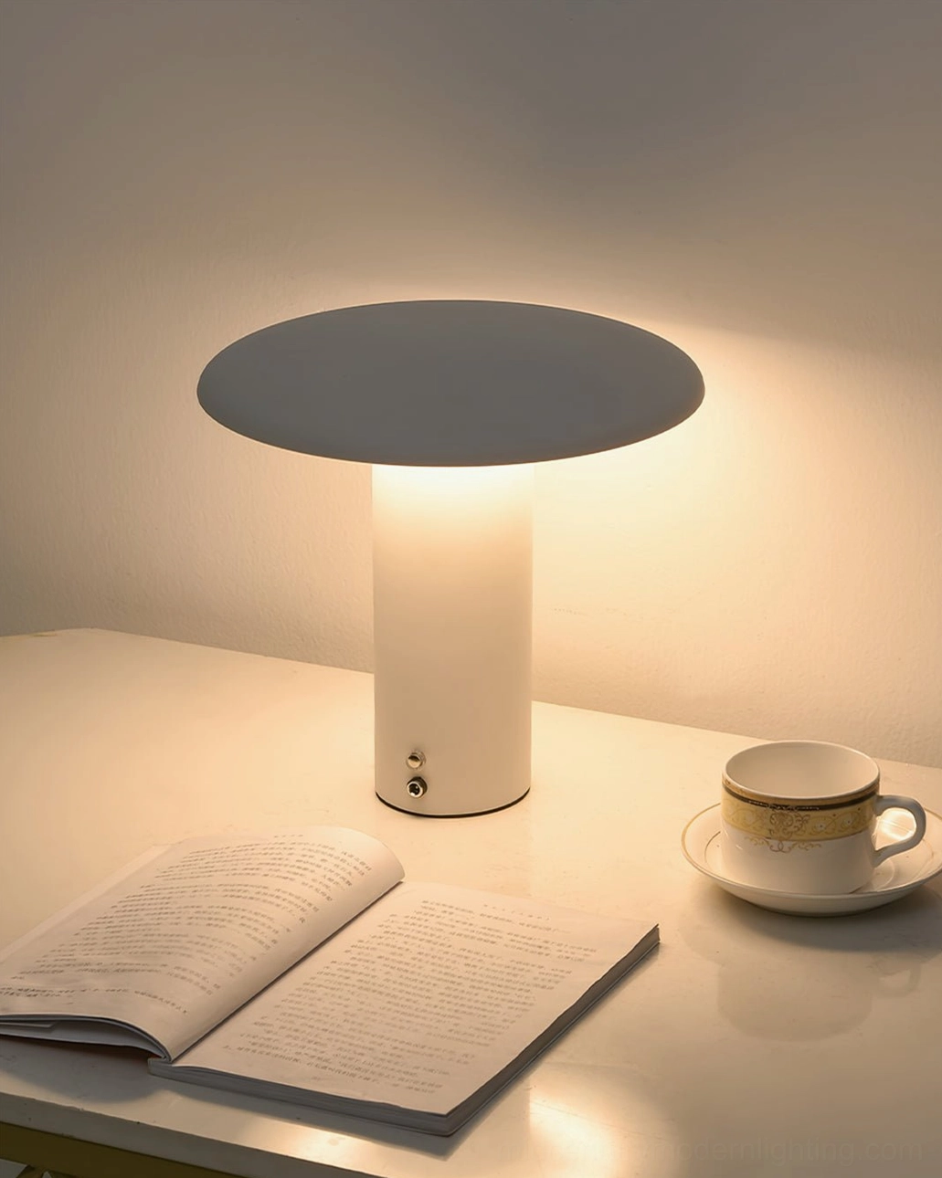 Takku portable LED mushroom table lamp in home workspace with battery runtime display