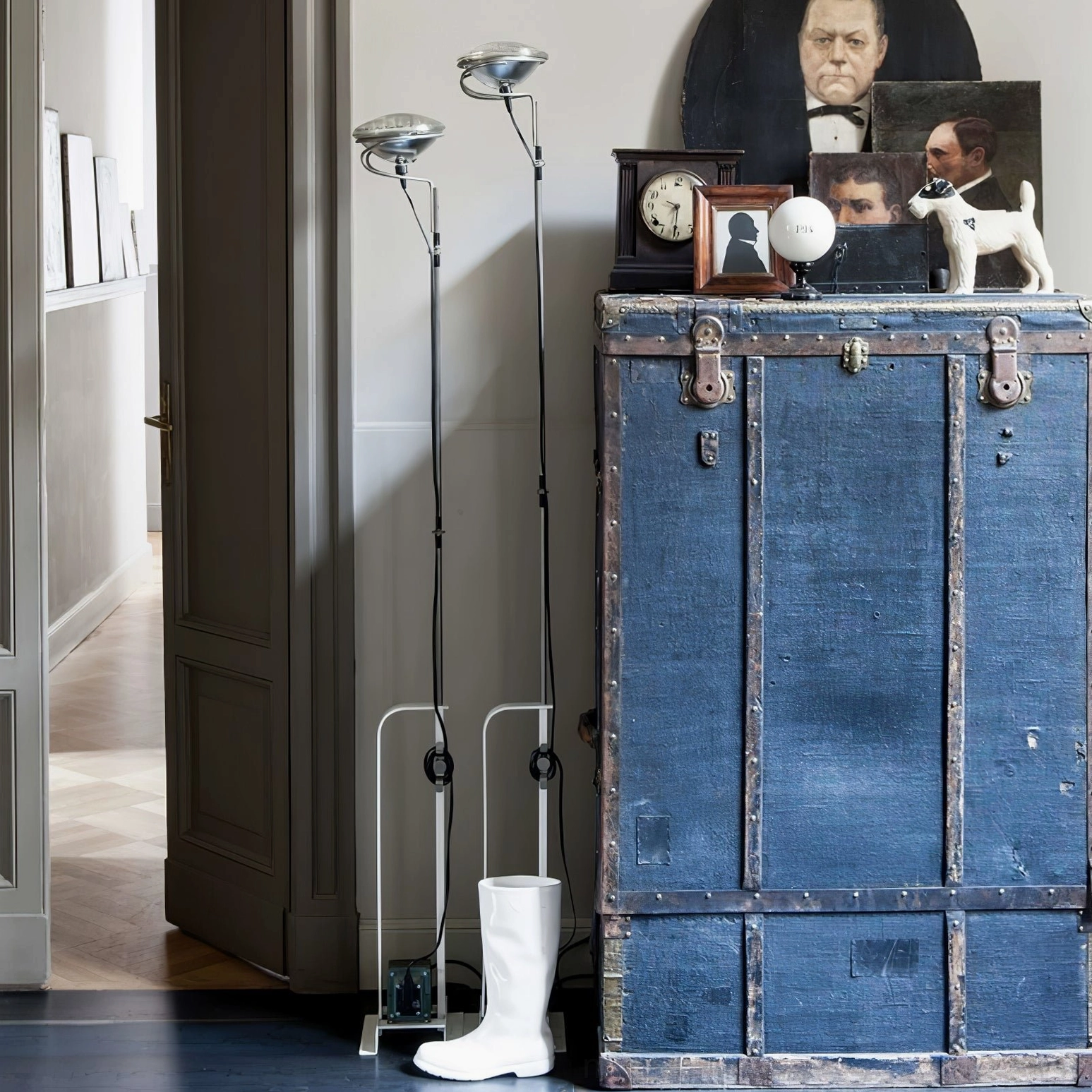 Toio floor lamp power cord and plug options universal voltage