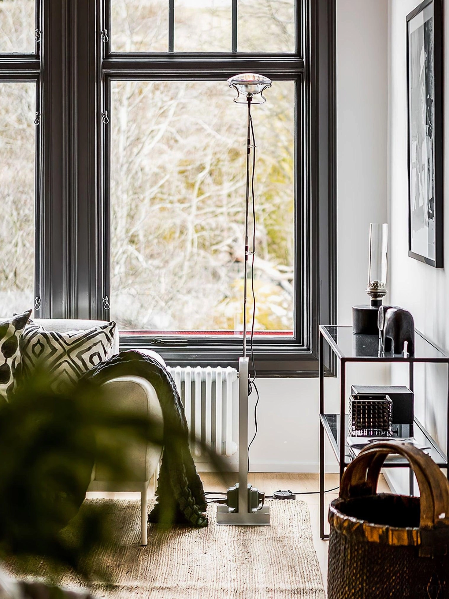 Toio floor lamp metal base and pole architectural design perspective