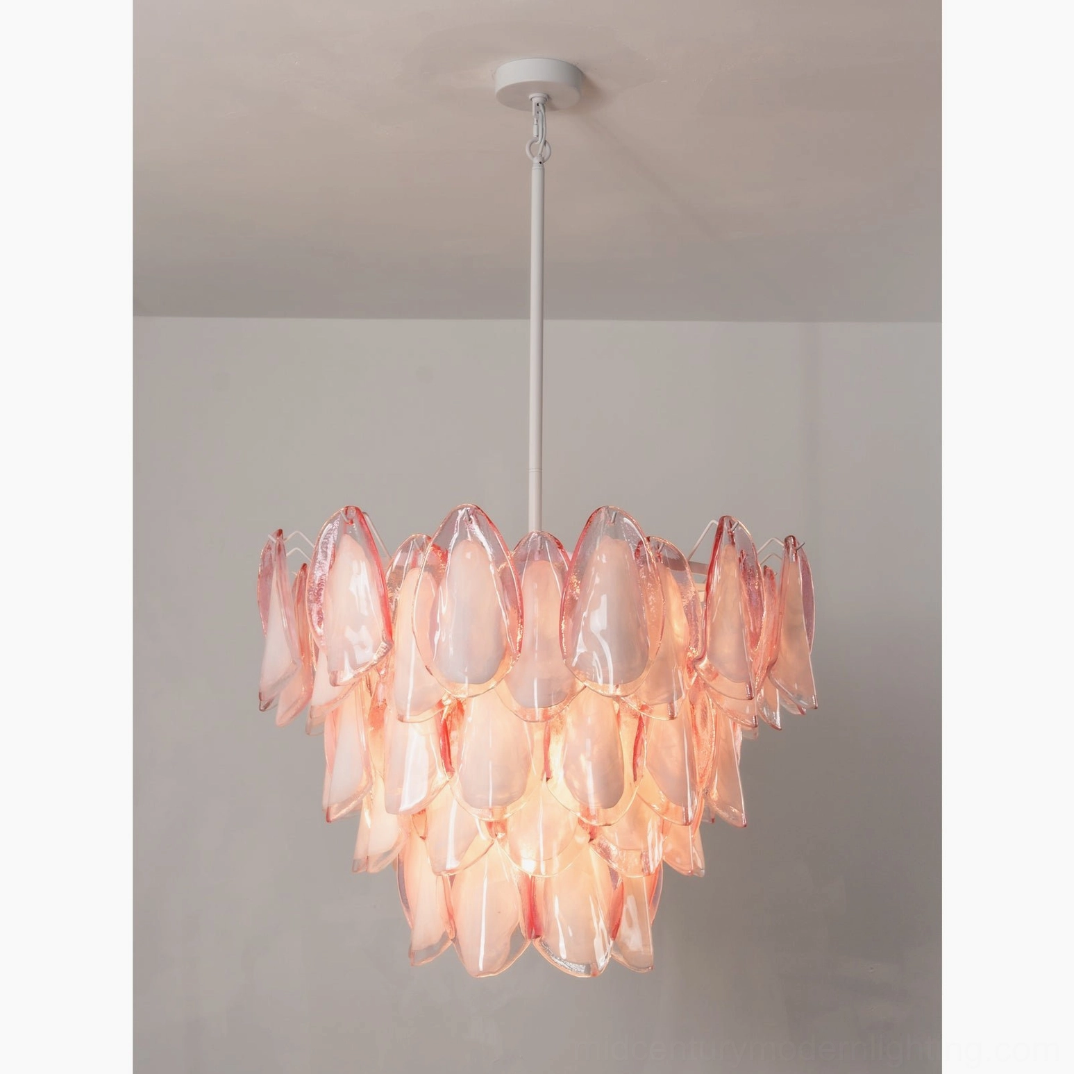 Medium-sized Verona chandelier 85cm diameter residential space, romantic pink petal glass lighting fixture