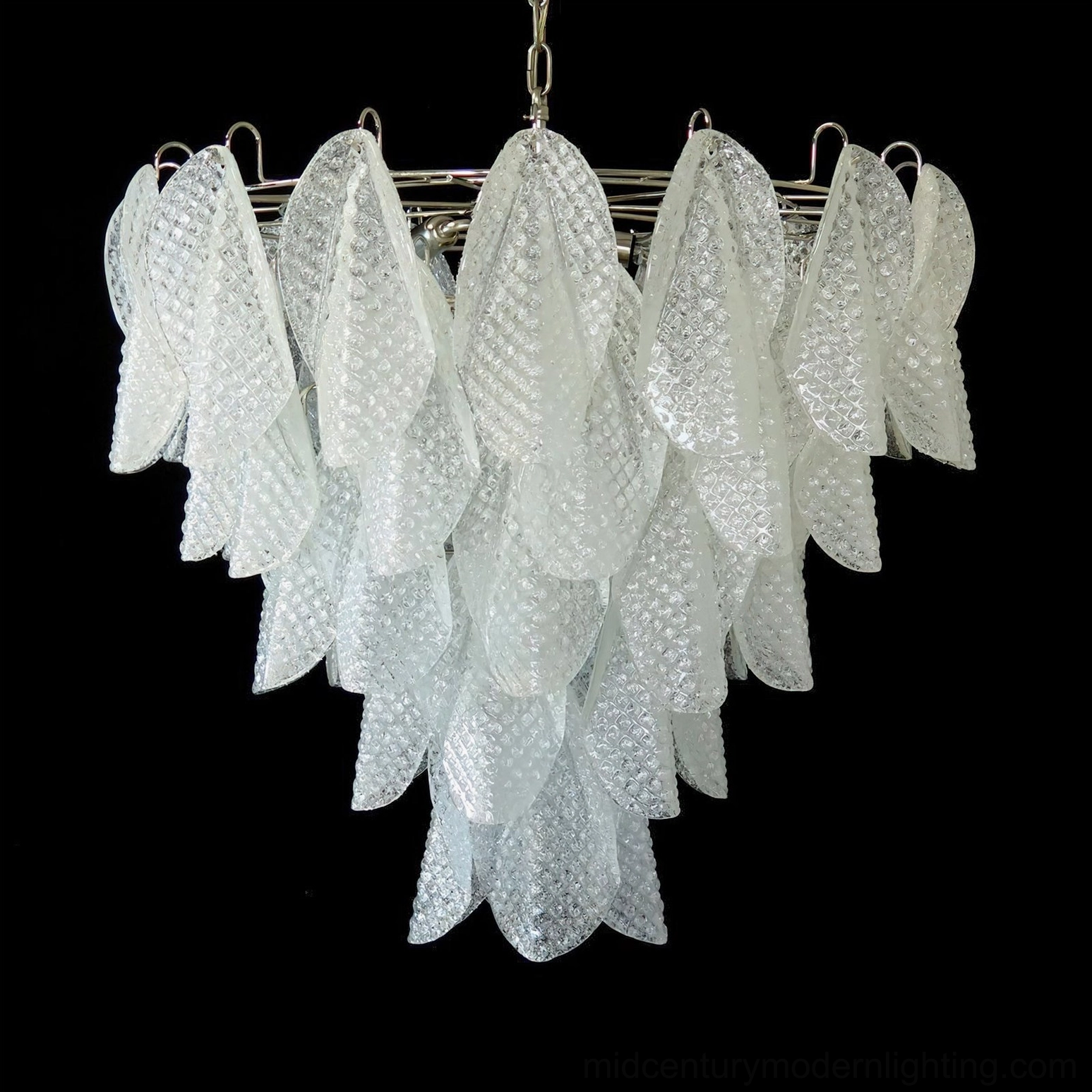 Murano-inspired ripple glass chandelier showcase displaying glass quality and craftsmanship details