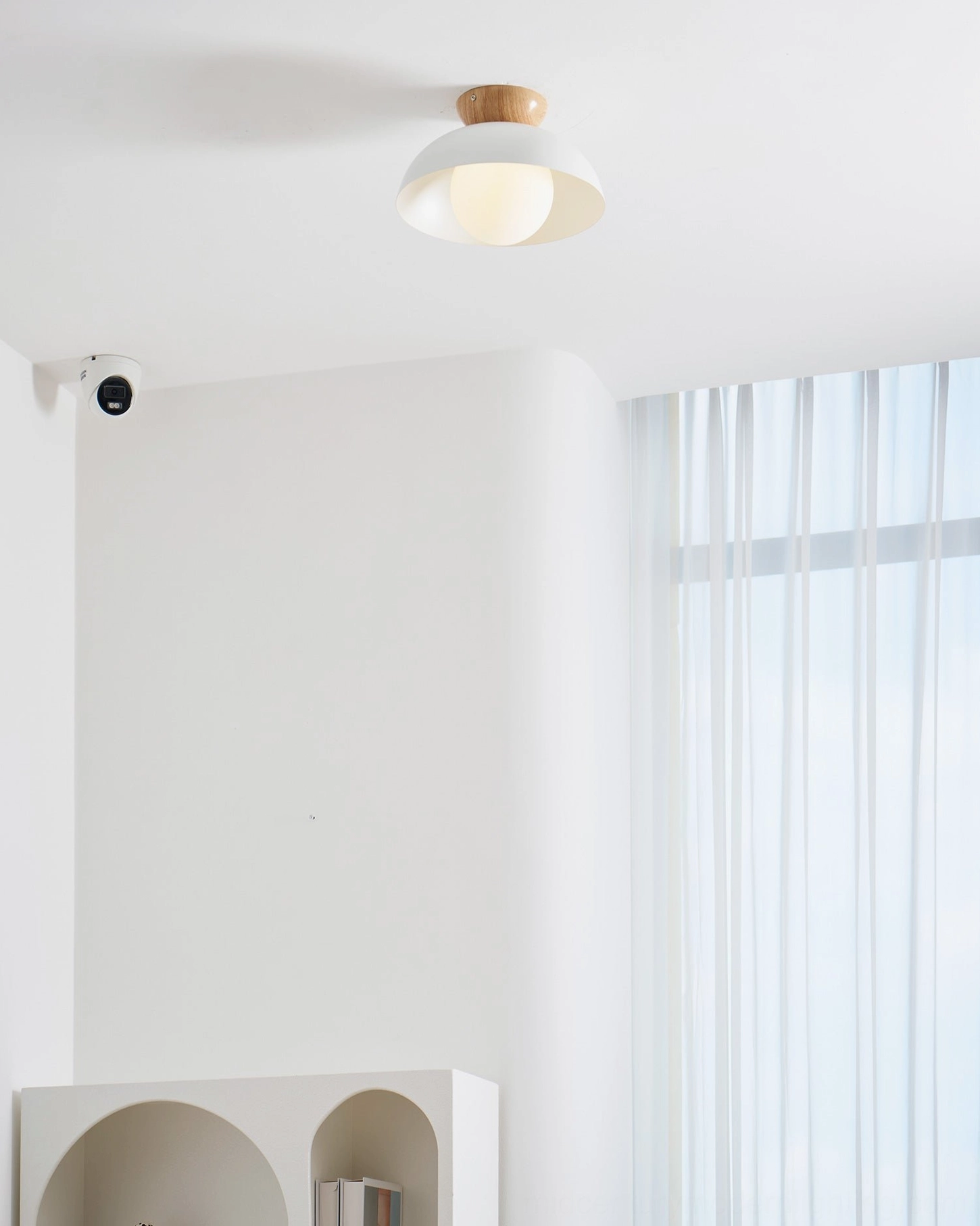 Volo ceiling lamp woodgrain finish - Scandinavian warmth, organic mid-century aesthetic